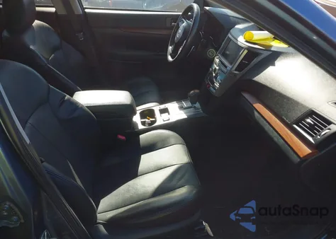 2013 Subaru Outback 2.5I Limited z USA, uszkodzony, nr VIN 4S4BRCLC4D3211305